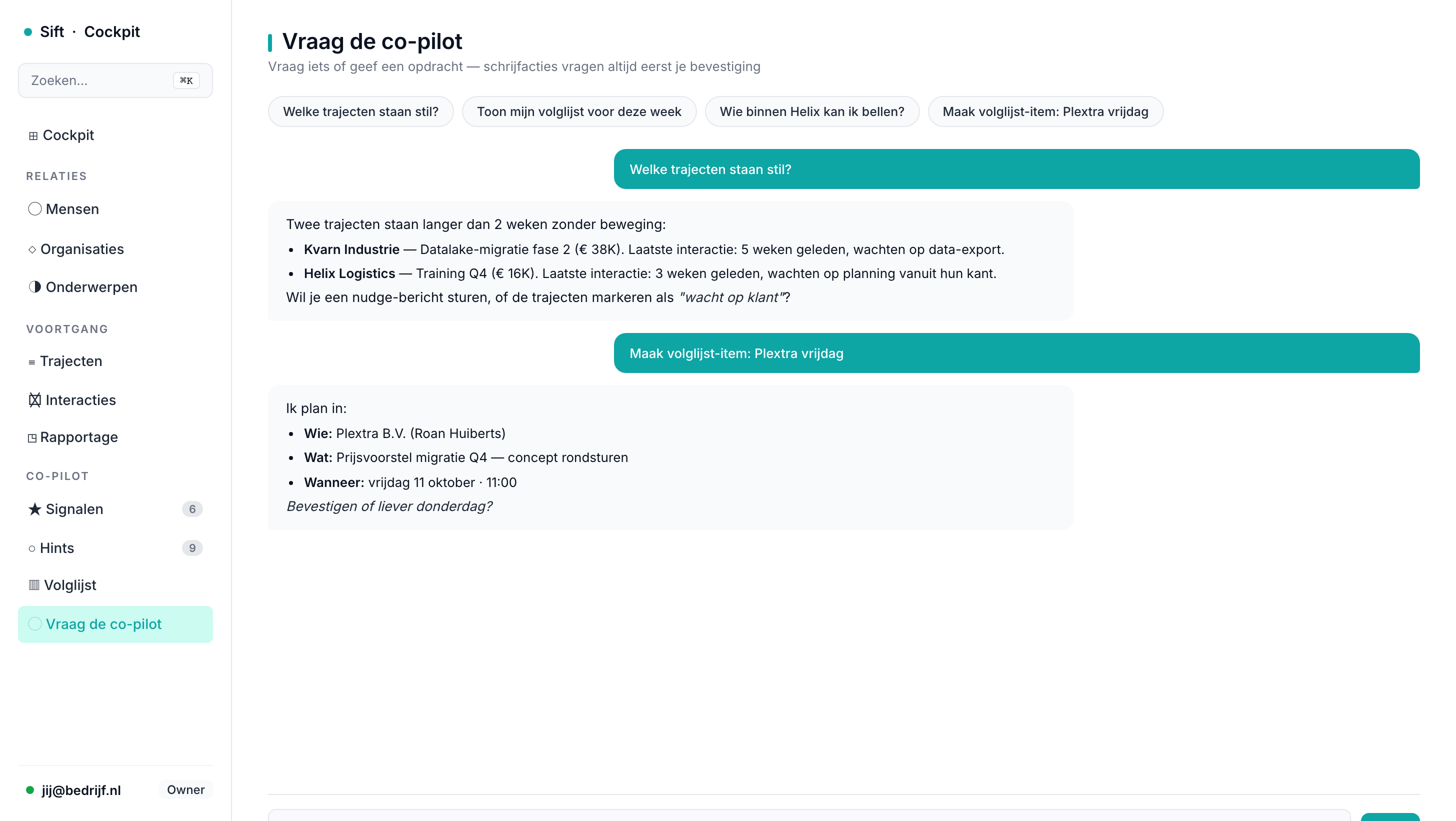 Agent Chat — stel een vraag ("Wie ken ik in e-commerce?") en je systeem haalt direct de juiste contacten op met laatste interacties